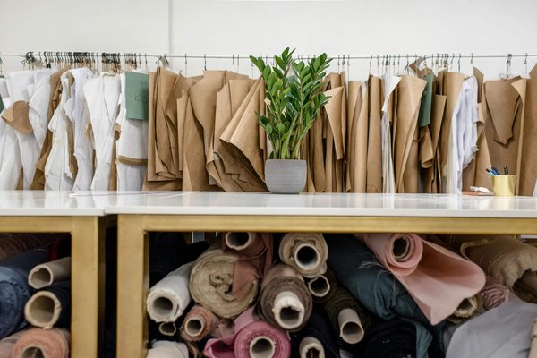 What are the Best Tips for Caring for Linen Clothes to Avoid Excessive Wrinkling?